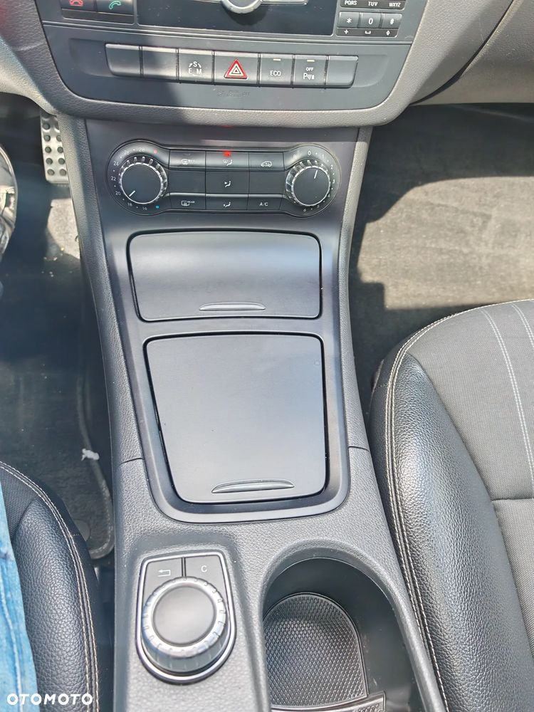 Mercedes-Benz Klasa B 180 CDI 7G-DCT - 32