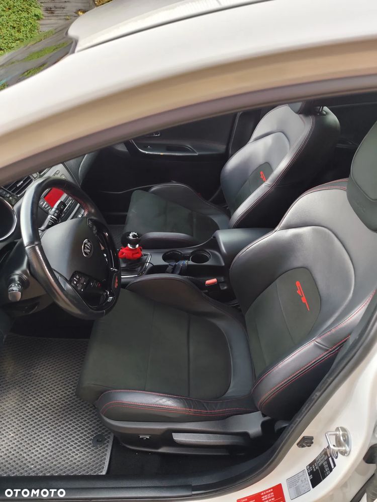 Kia Ceed 1.6 T-GDI GT L - 14