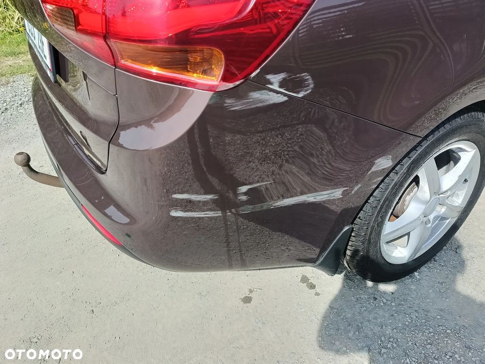 Kia Ceed 1.6 GDI Dream Team Edition - 3