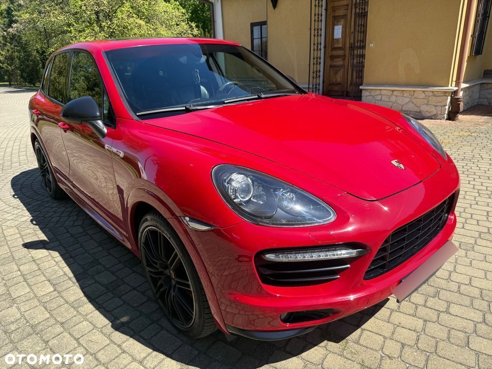 Porsche Cayenne GTS - 10