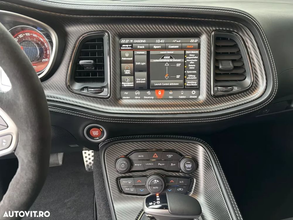 Dodge Challenger - 16