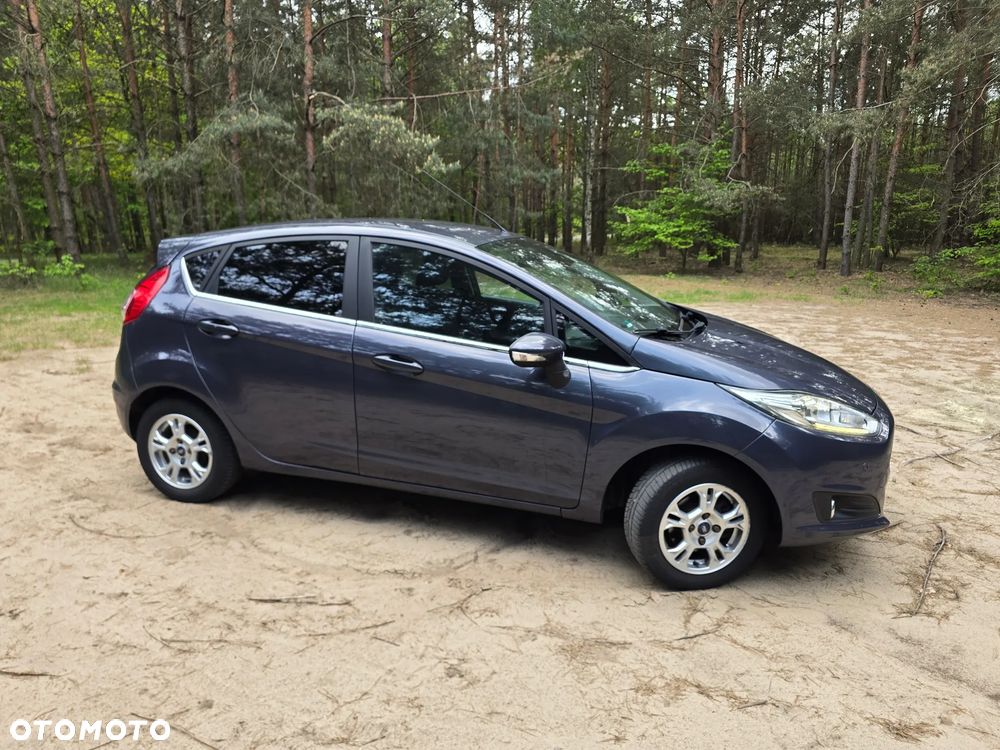 Ford Fiesta 1.25 Titanium - 37