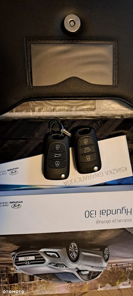 Hyundai i30 1.6 GDI Classic + - 25