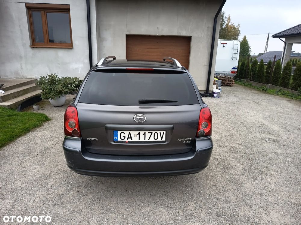 Toyota Avensis 2006 photo 3