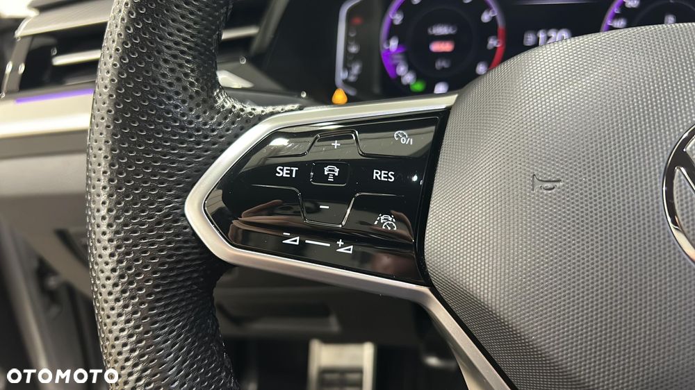 Volkswagen Arteon 2.0 TSI DSG R-Line - 23