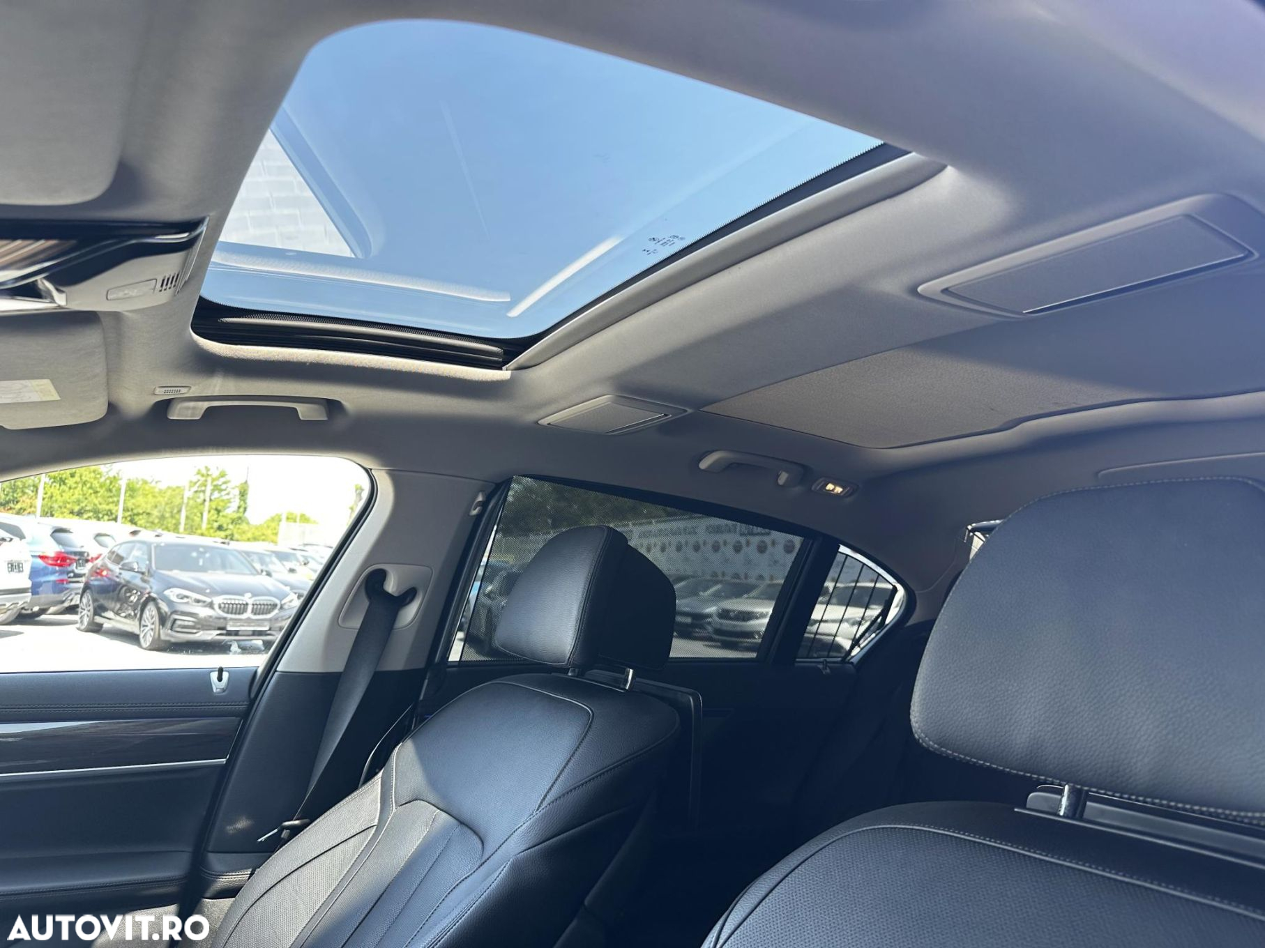 BMW Seria 7 730Ld - 32