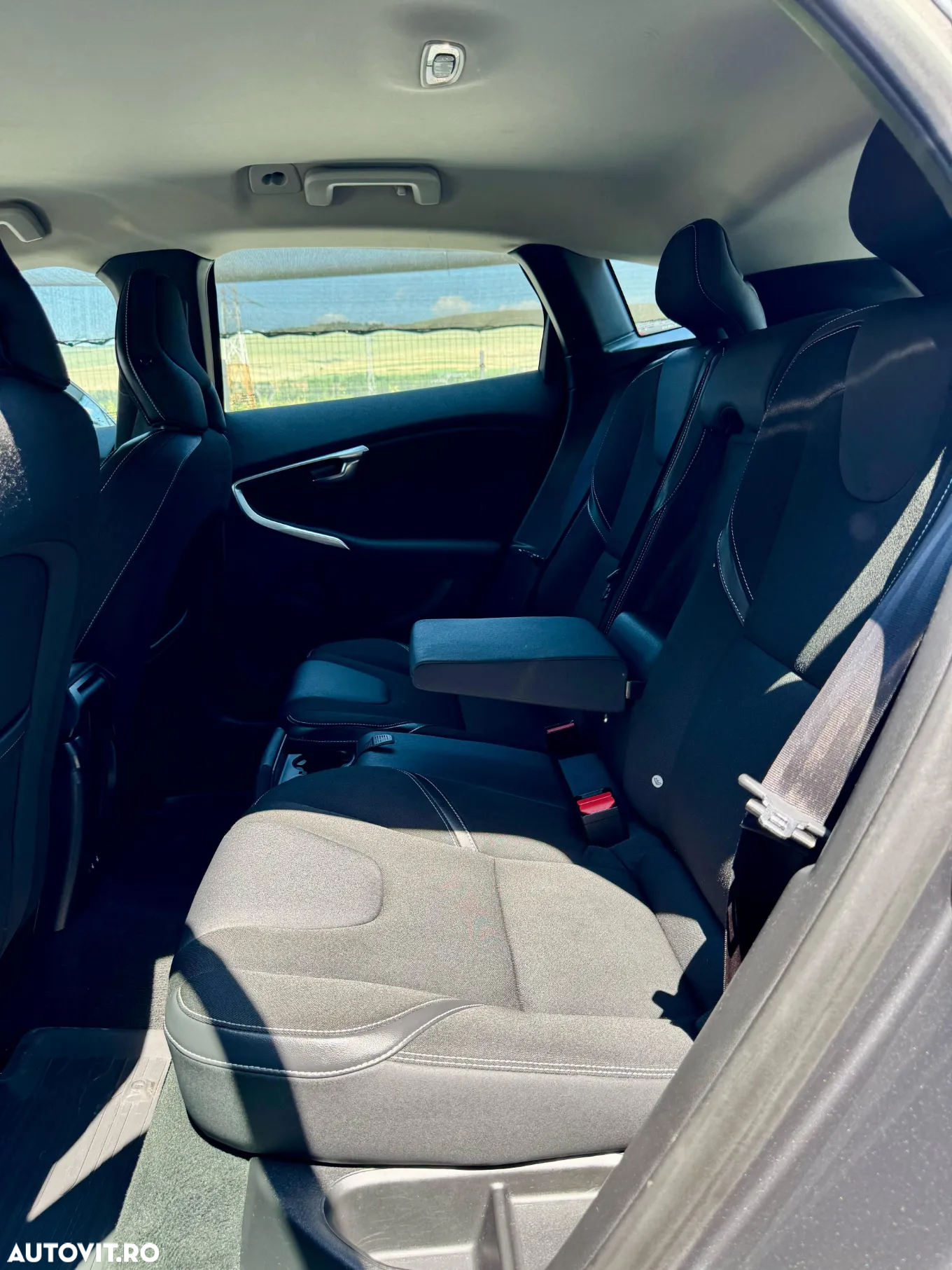 Volvo V40 D2 ECO Aut. Momentum - 8