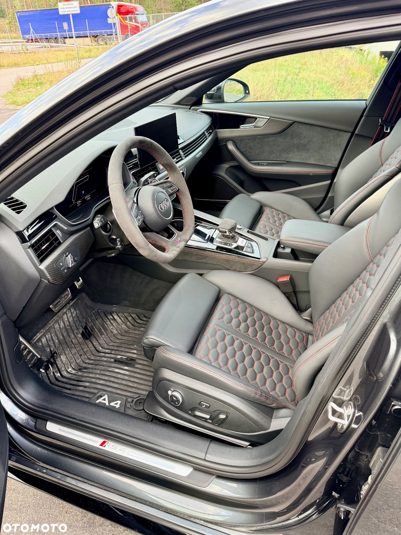 Audi RS4 Limousine - 10