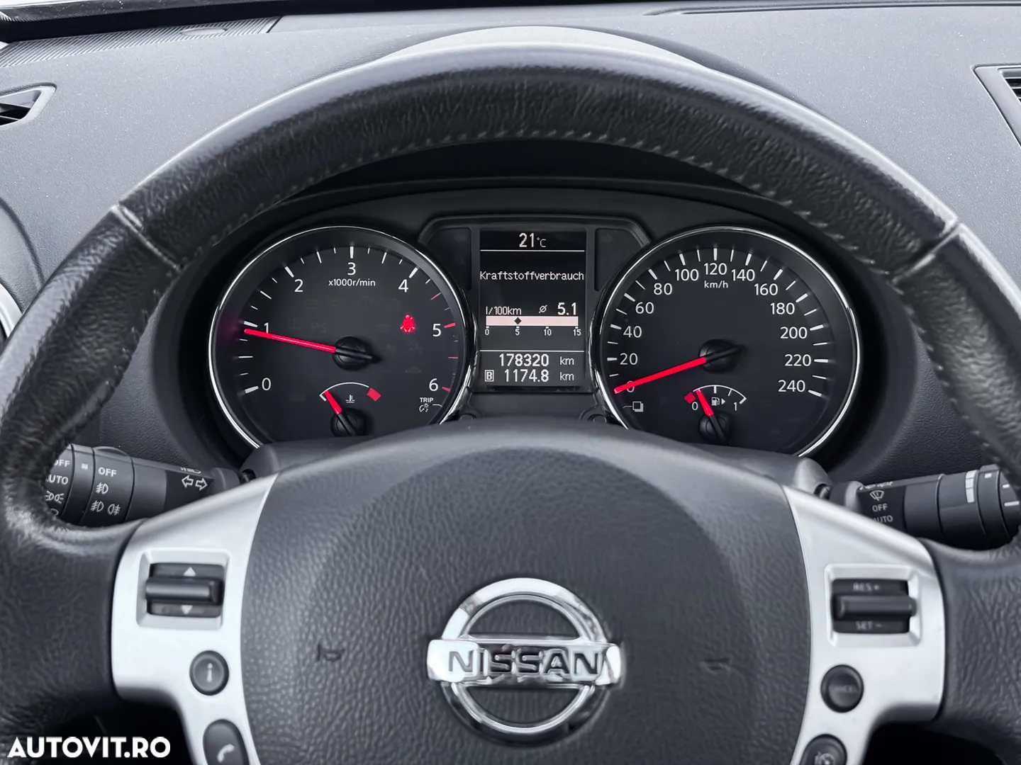Nissan Qashqai - 12