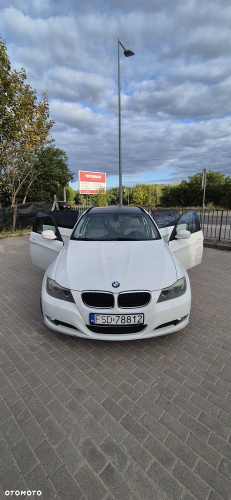 BMW Seria 3 320d xDrive - 14