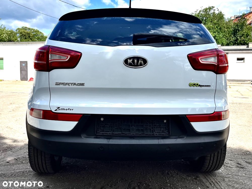 Kia Sportage 1.7 CRDI 2WD ISG Dream-Team Edition - 9