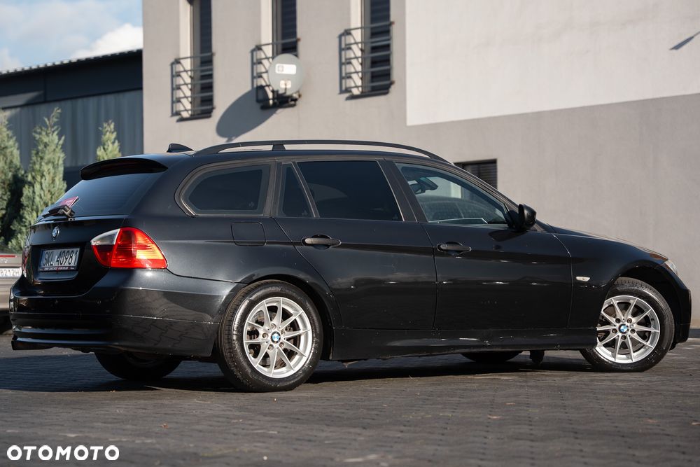 BMW Seria 3 320d DPF Edition Exclusive - 12