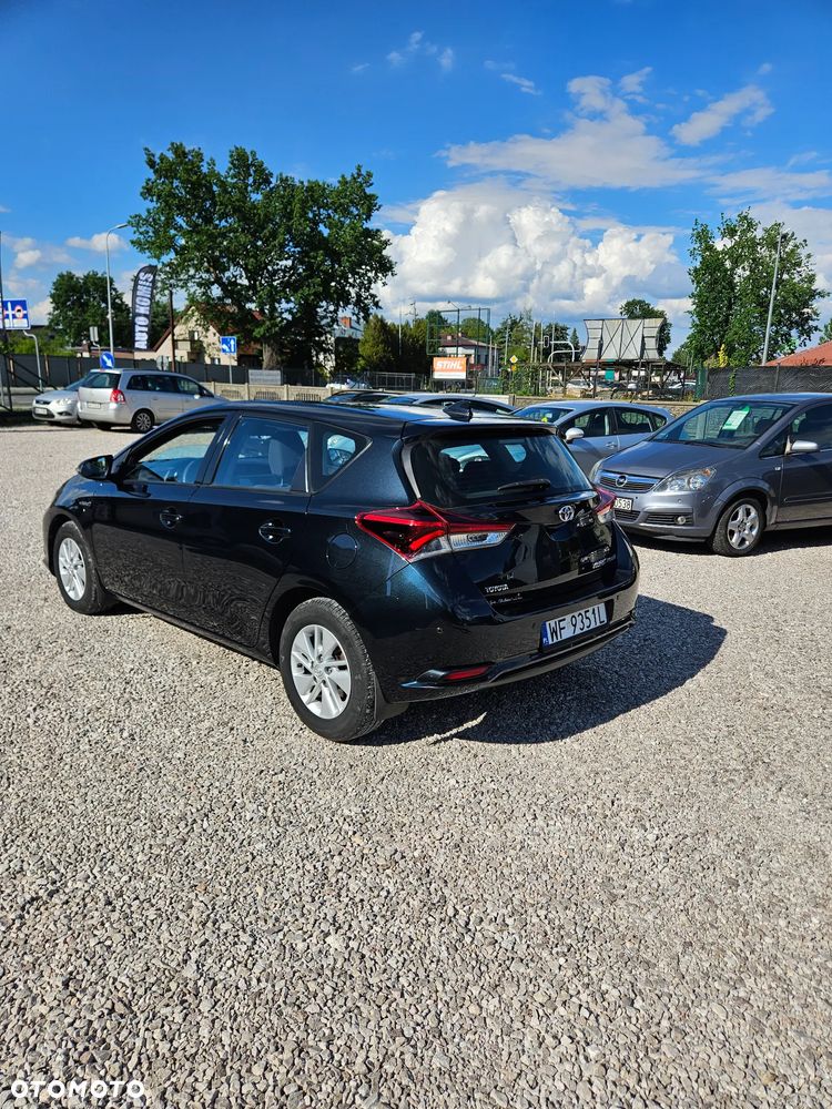 Toyota Auris 1.8 HSD Luna - 17