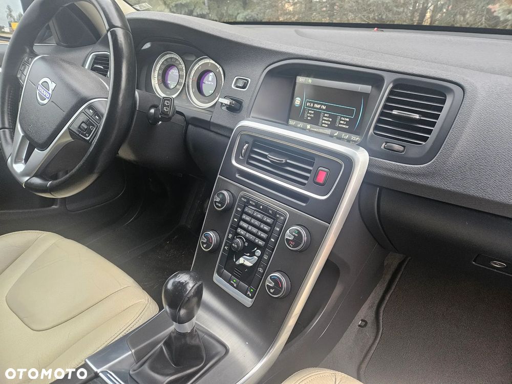 Volvo V60 DRIVe Summum - 29