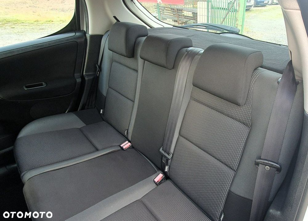 Peugeot 207 - 12
