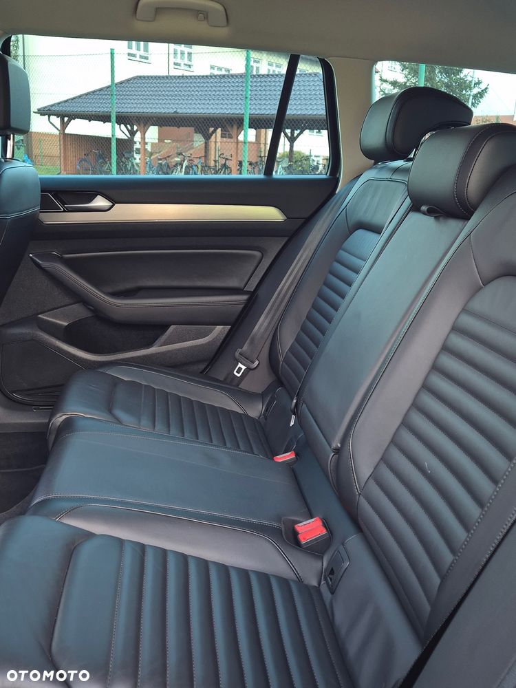 Volkswagen Passat 2.0 TDI SCR DSG Comfortline - 11