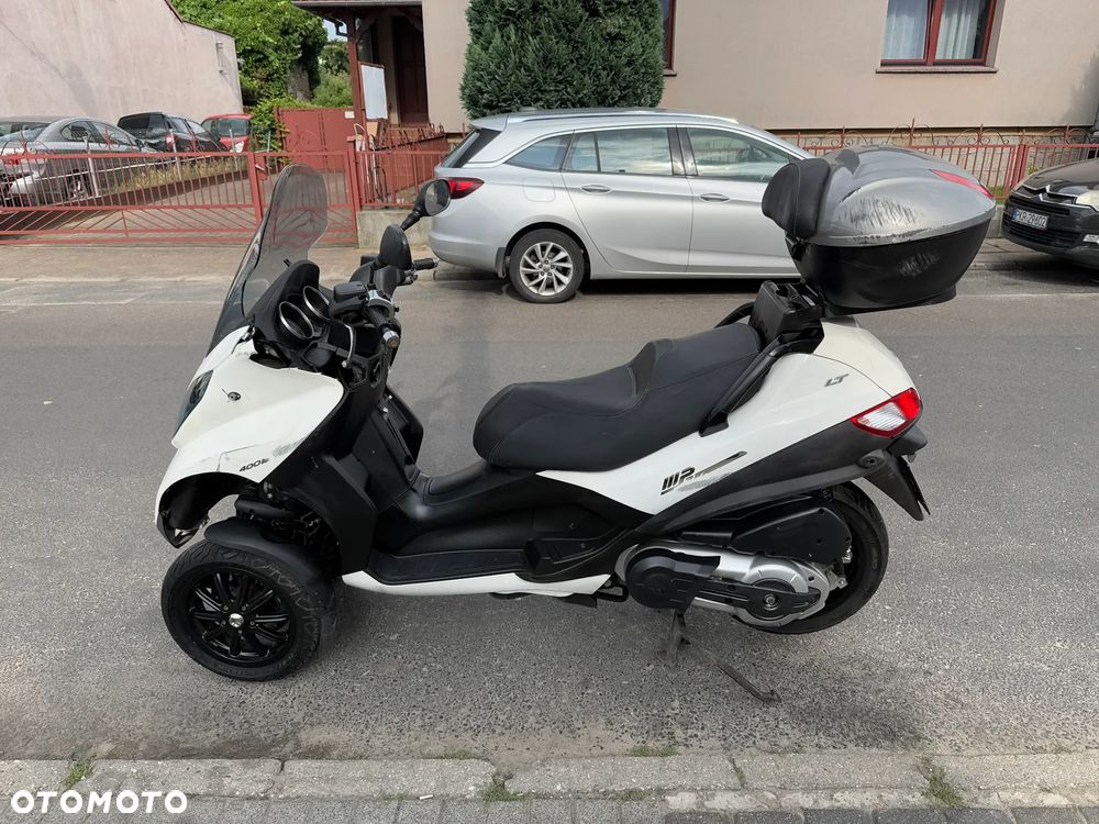 Piaggio MP-3 - 5