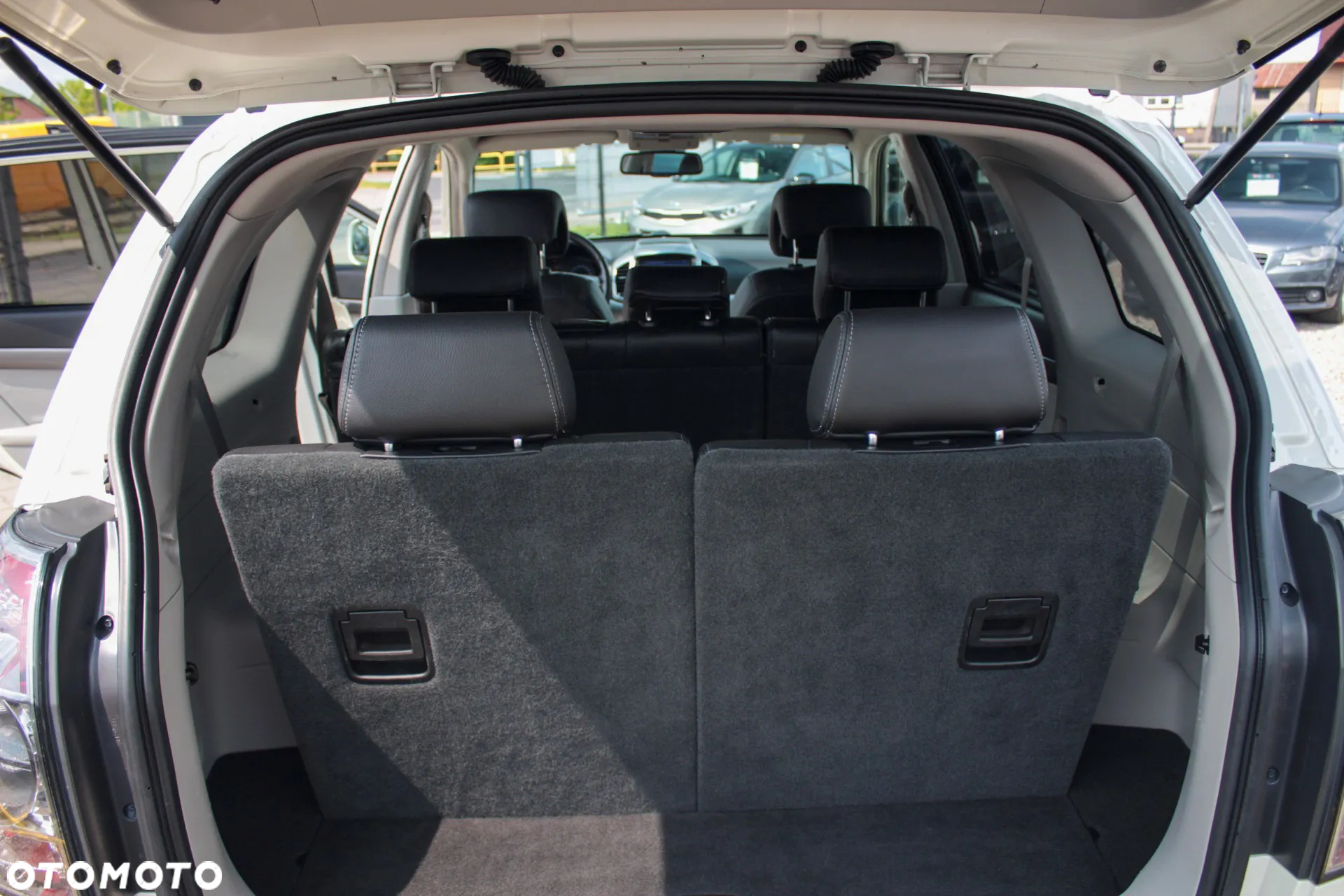 Chevrolet Captiva 2.2 d LT+ - 26