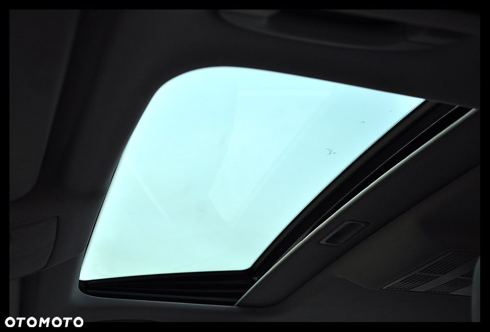 BMW Seria 5 525i - 29