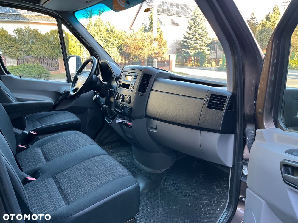 Mercedes-Benz 319 XXL - 10