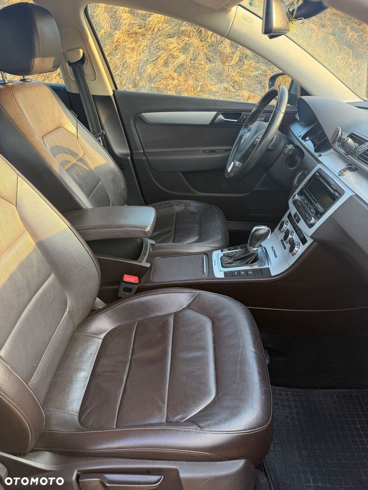 Volkswagen Passat 2.0 TDI Comfortline DSG - 2