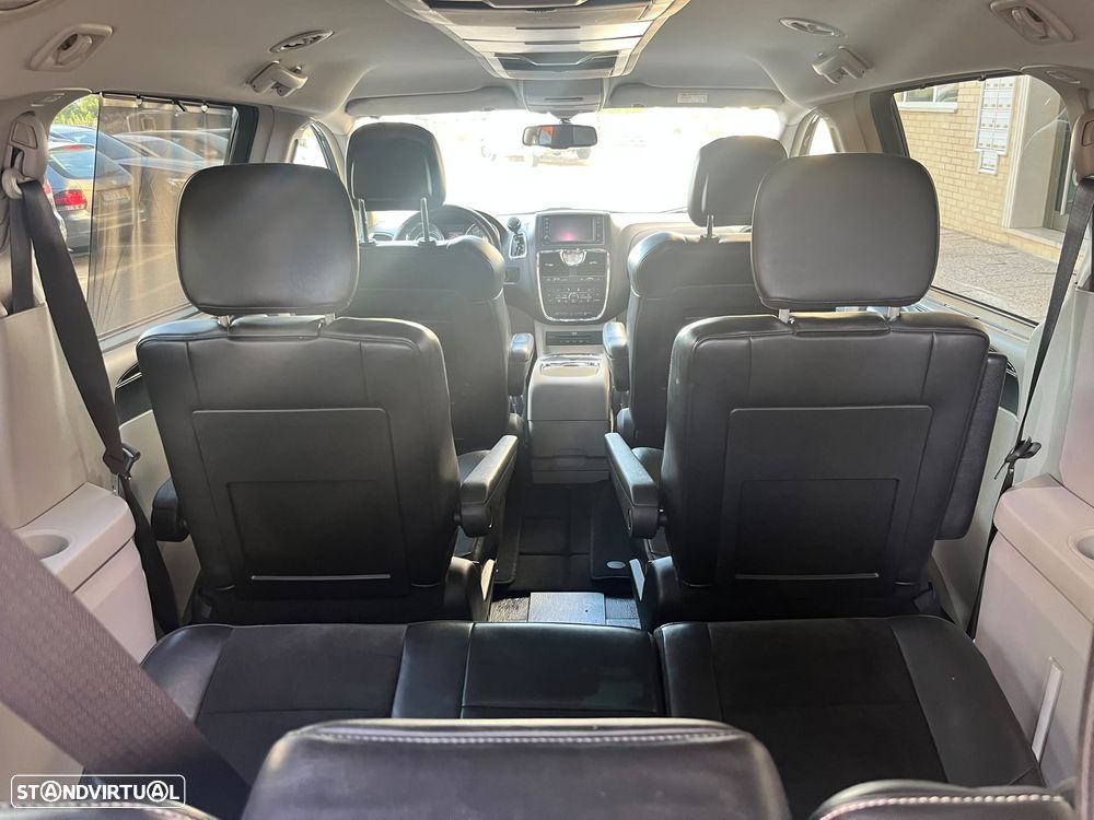 Lancia Voyager 2.8 CRD S - 19