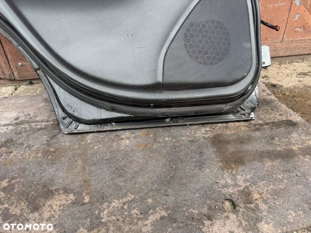 Drzwi lewe Mercedes C-Klasa W203 lewy tył tylne kolor 197 OE - 4