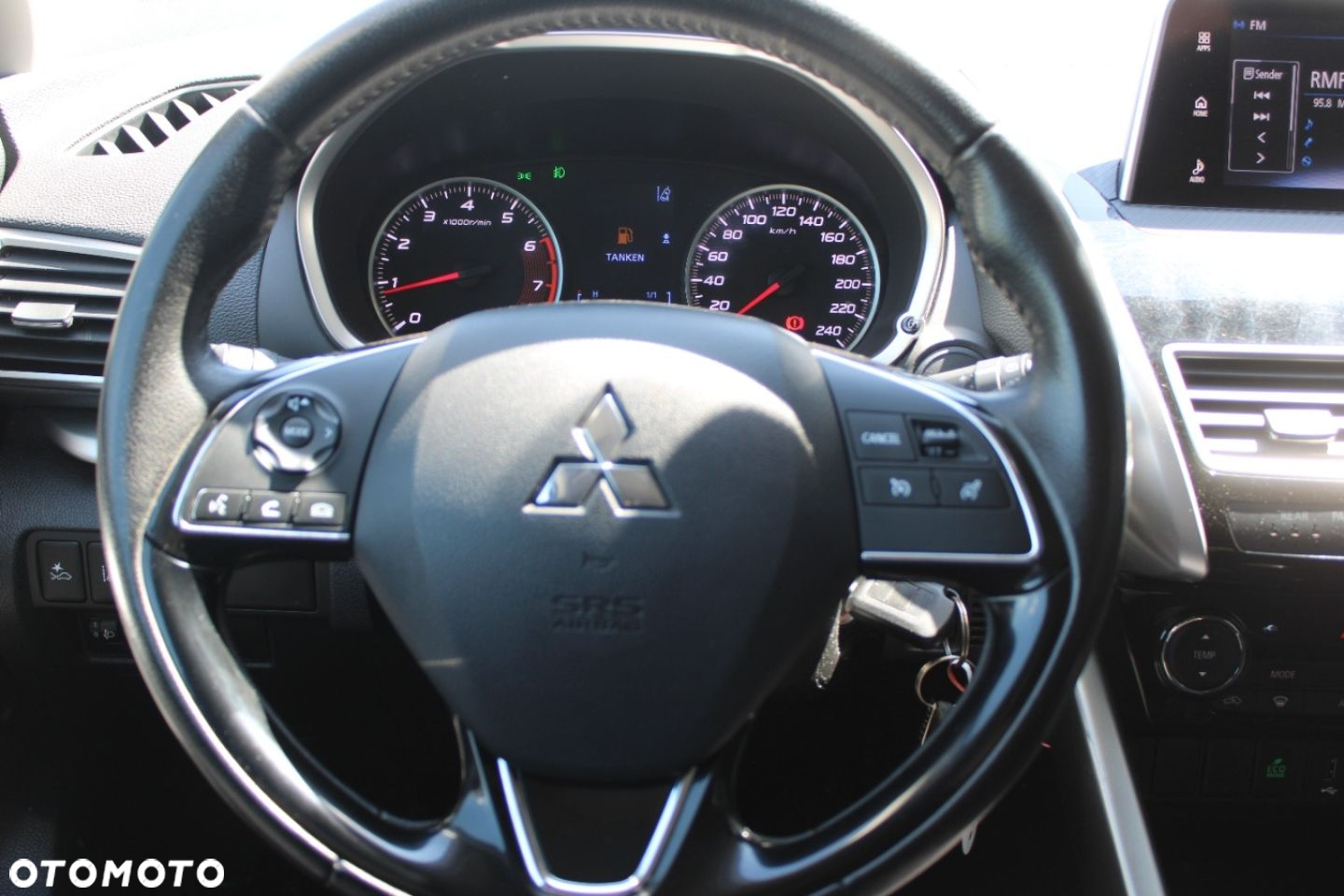Mitsubishi Eclipse Cross - 38