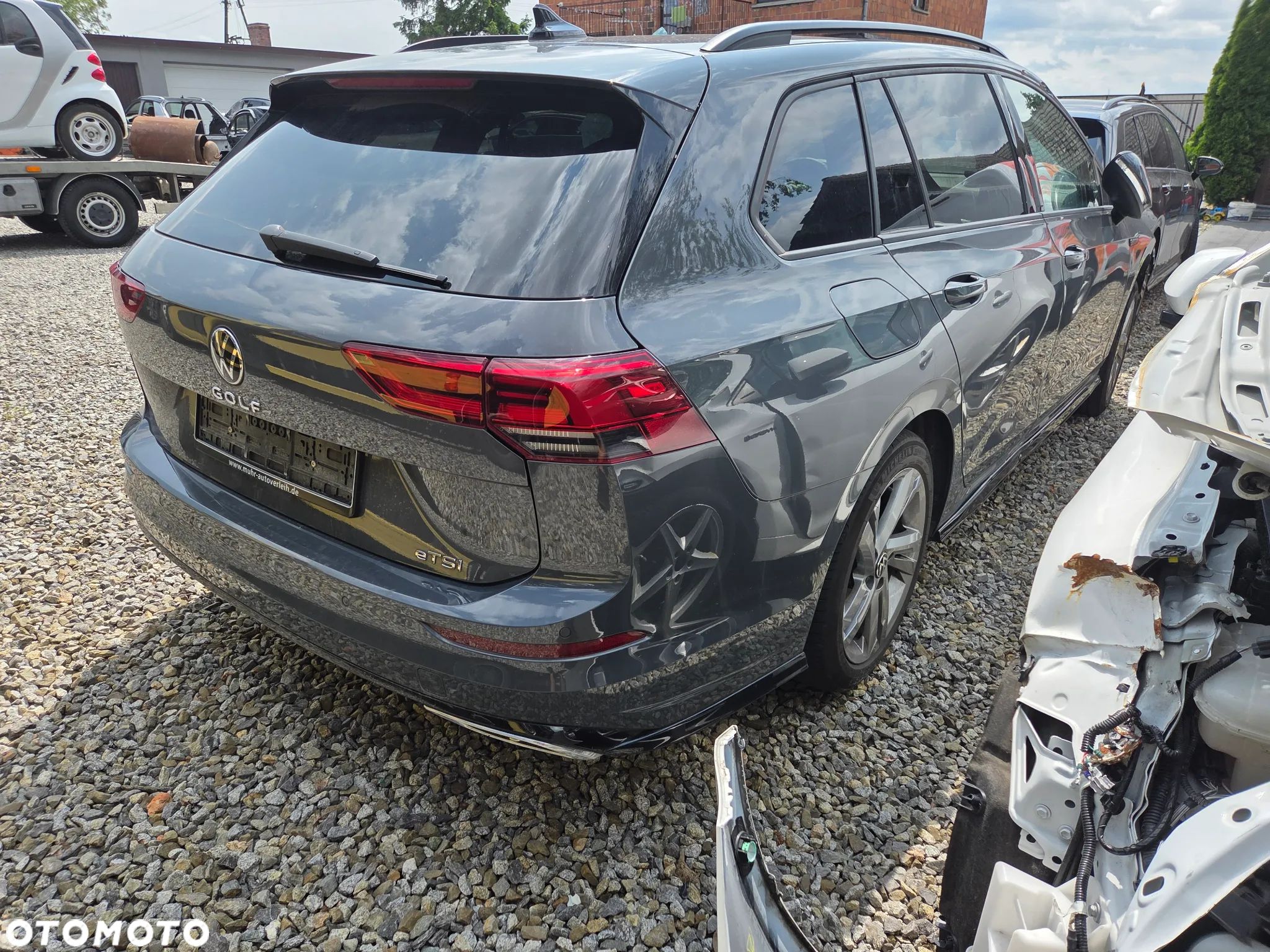 Volkswagen Golf Variant 1.5 eTSI OPF DSG R-Line - 1