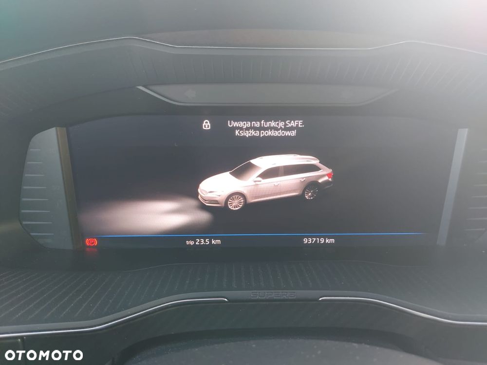 Skoda Superb 2.0 TDI DSG Sportline - 29