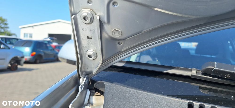 Volkswagen Polo 9N 05- Maska Pokrywa Komory Silnika Kod Lak LA7W - 31