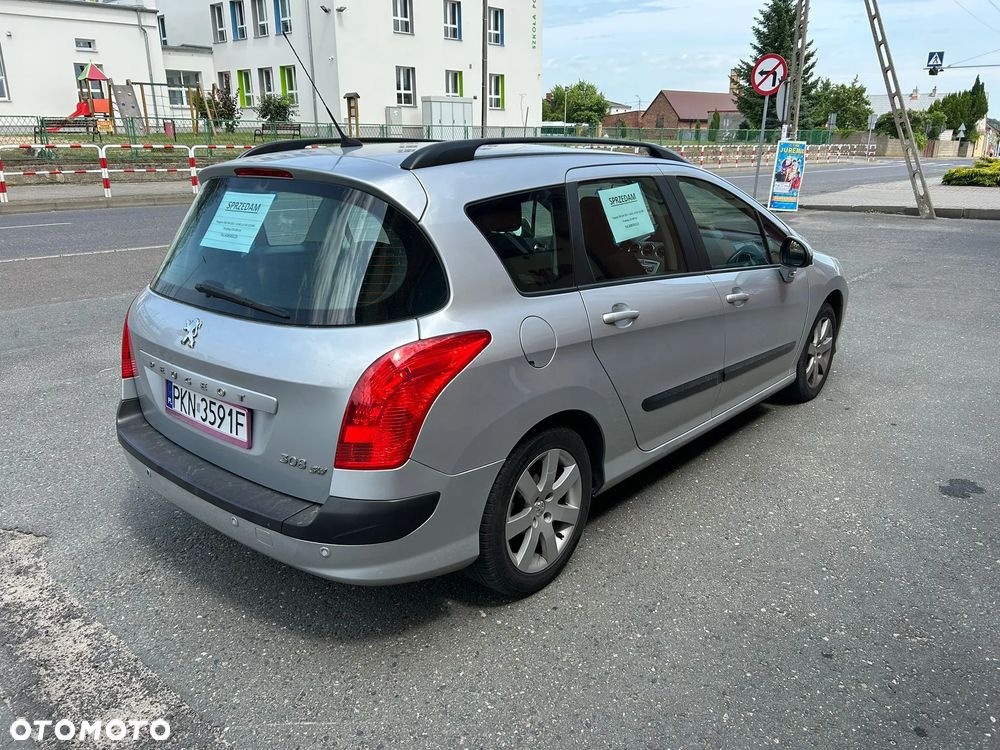 Peugeot 308 1.6 HDi Premium - 3