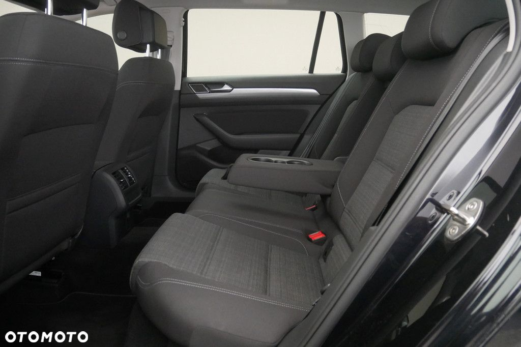 Volkswagen Passat 2.0 TSI Business DSG - 15