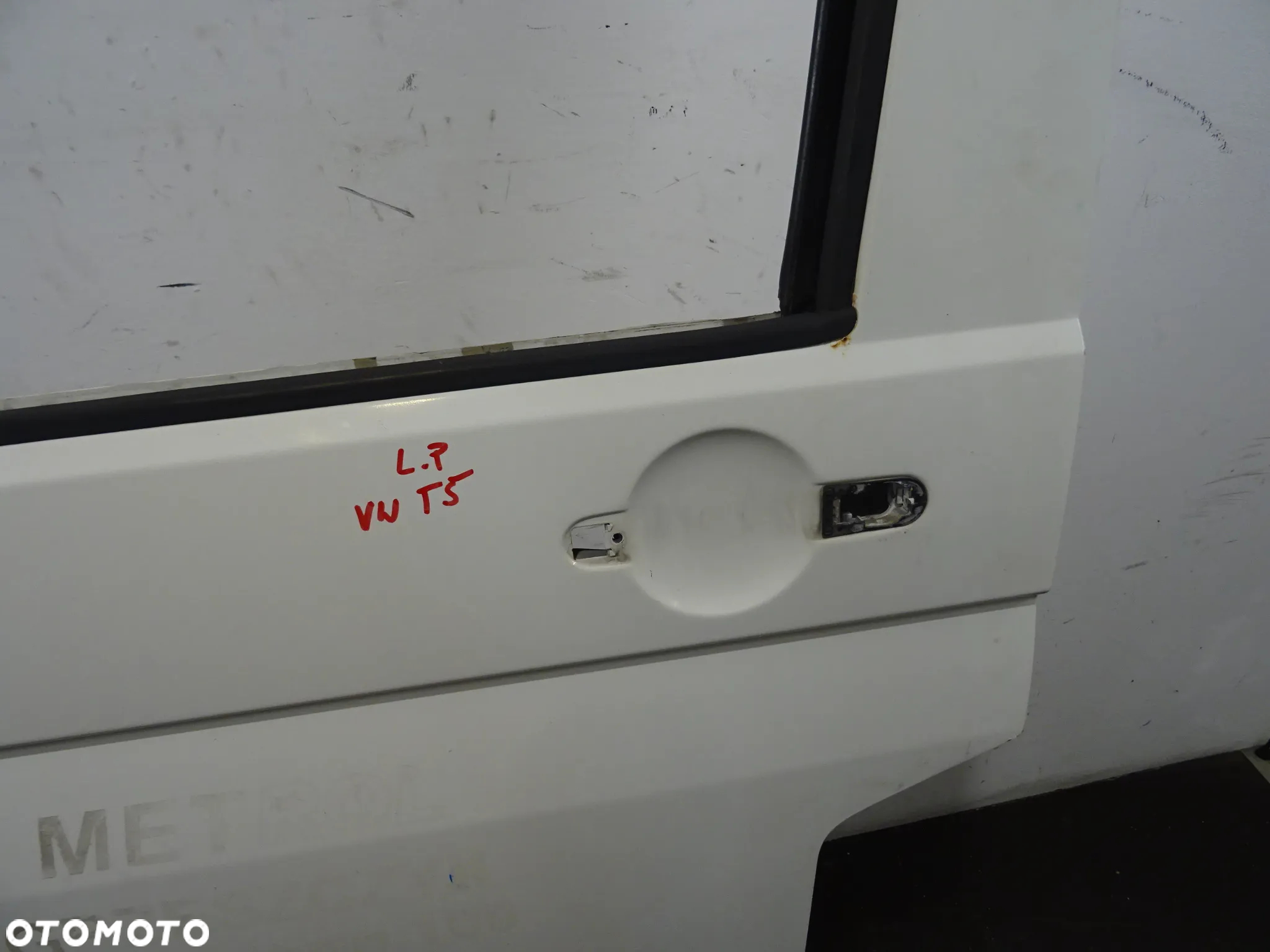 VW TRANSPORTER T5 1.9 TDI DRZWI LEWY PRZÓD PRZEDNI - 13