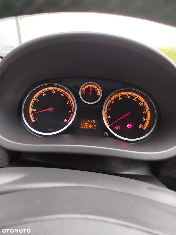 Opel Corsa 1.4 16V Sport - 5