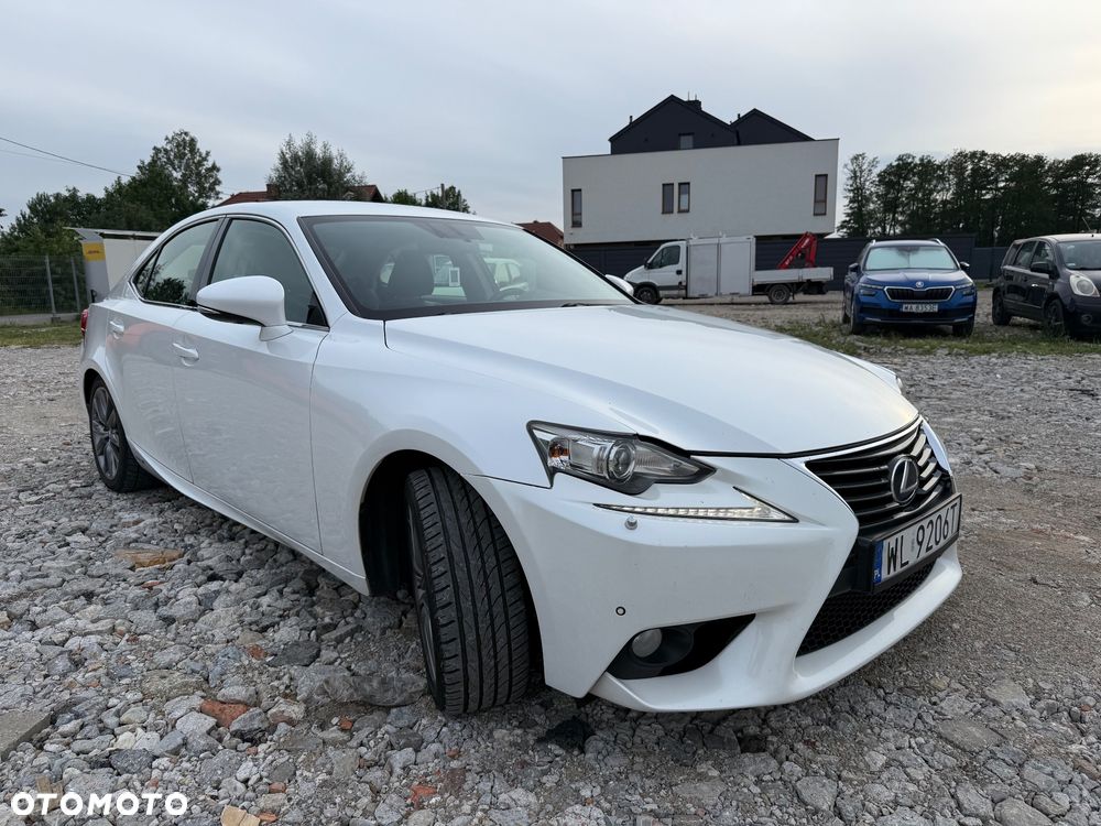 Lexus IS - 2