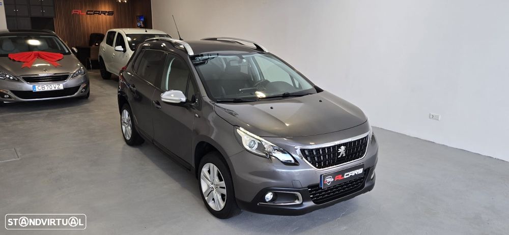 Peugeot 2008 1.2 PureTech Style - 1