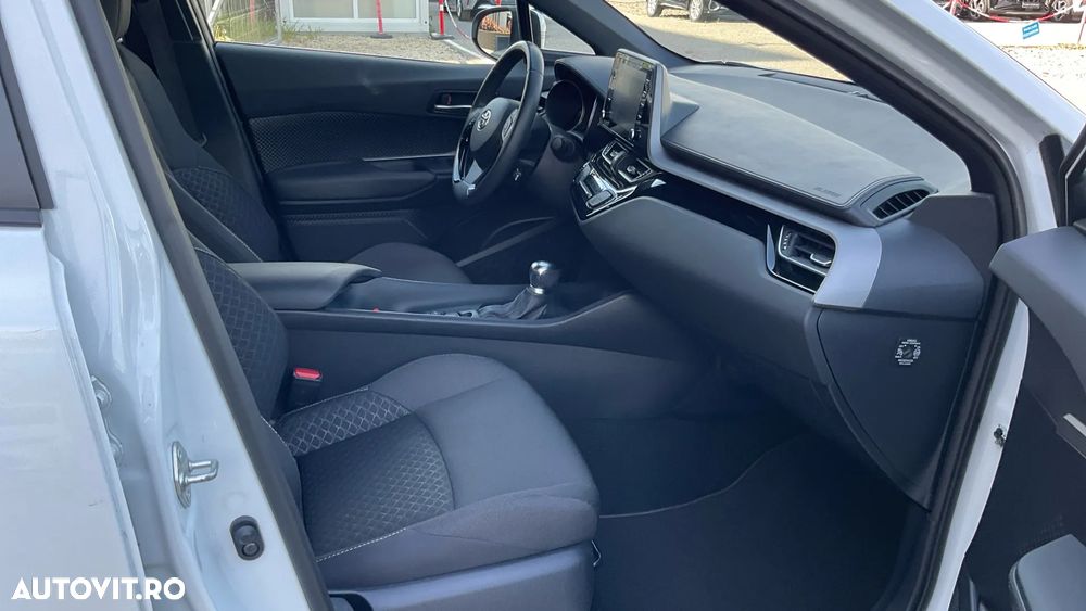 Toyota C-HR 1.8 HSD 122 CP 4x2 CVT Core - 15