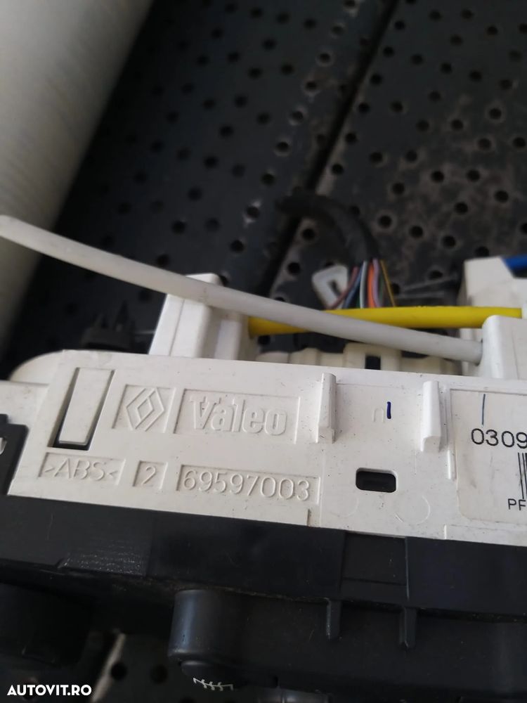 Panou comanda clima ac renault clio 3 69597003 - 2