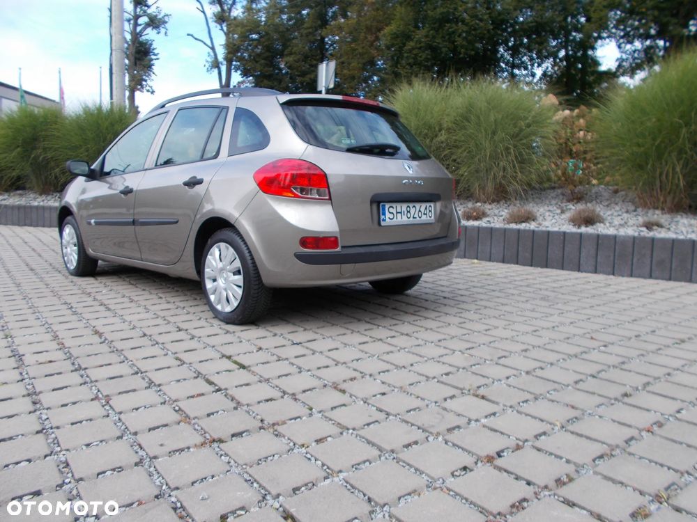 Renault Clio 1.2 16V Expression - 8