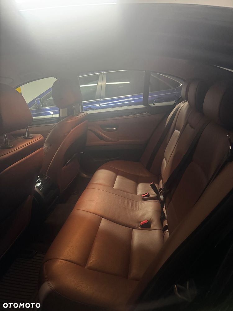 BMW Seria 5 520d Efficient Dynamics Edition - 11