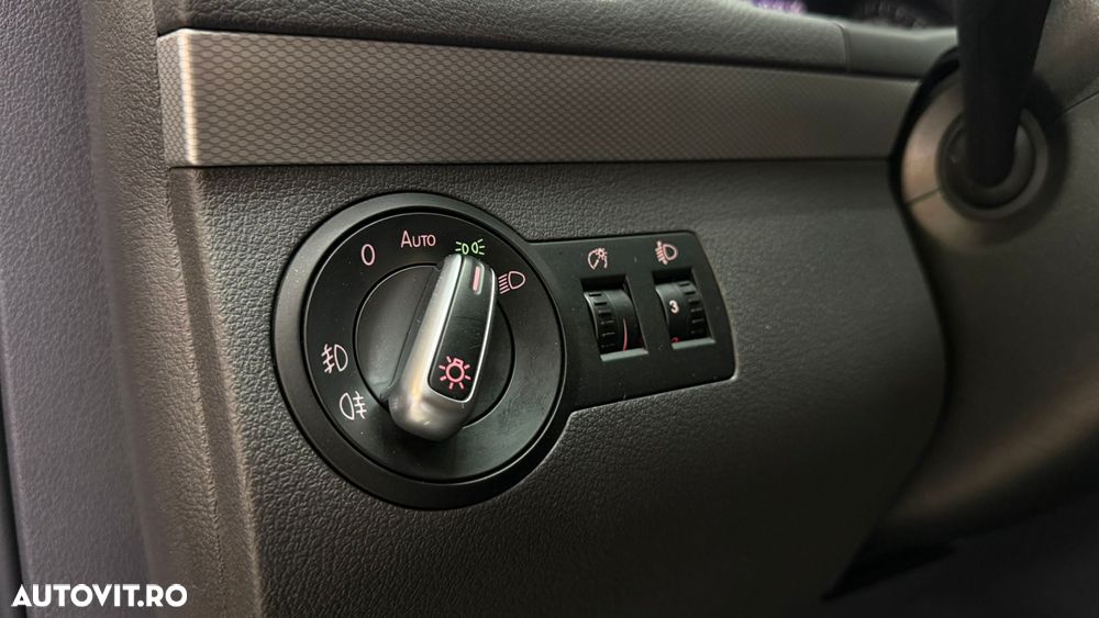 Volkswagen Touran 2.0 TDI BlueMotion Technology Highline - 22