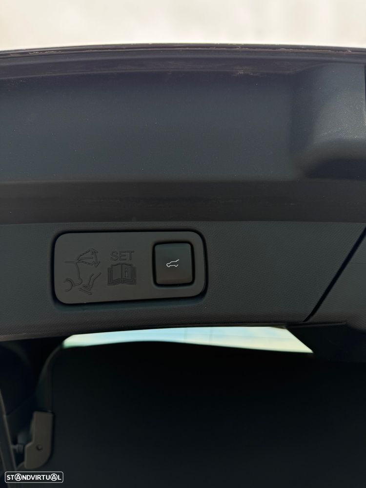 Ford Mustang Mach-E - 14