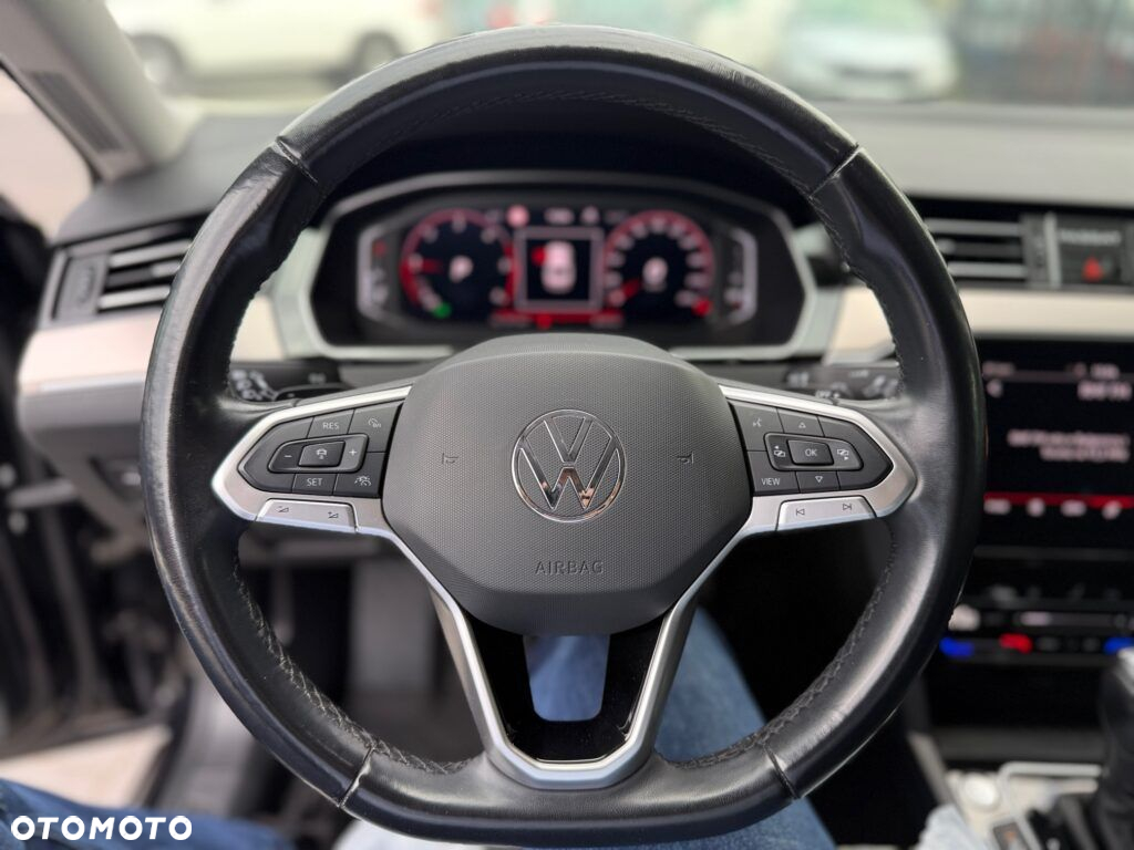 Volkswagen Passat 2.0 TDI EVO Elegance DSG - 26