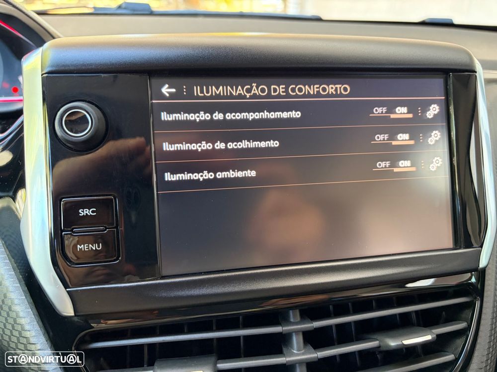 Peugeot 2008 1.2 PureTech GT Line - 28