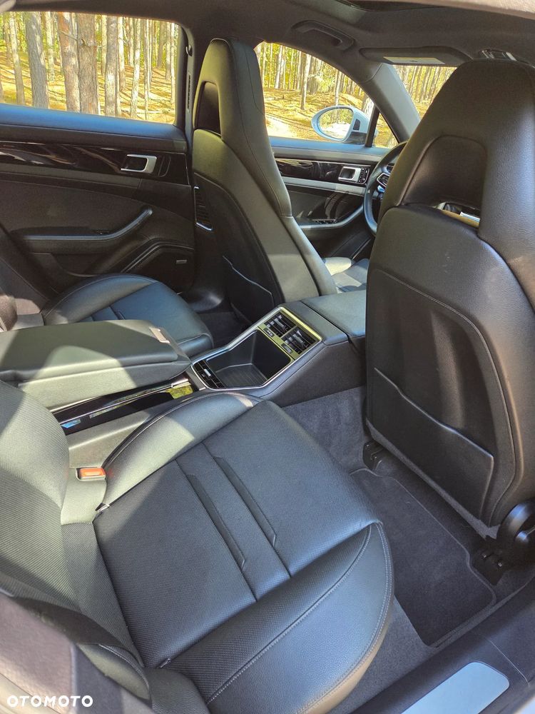 Porsche Panamera Standard - 12