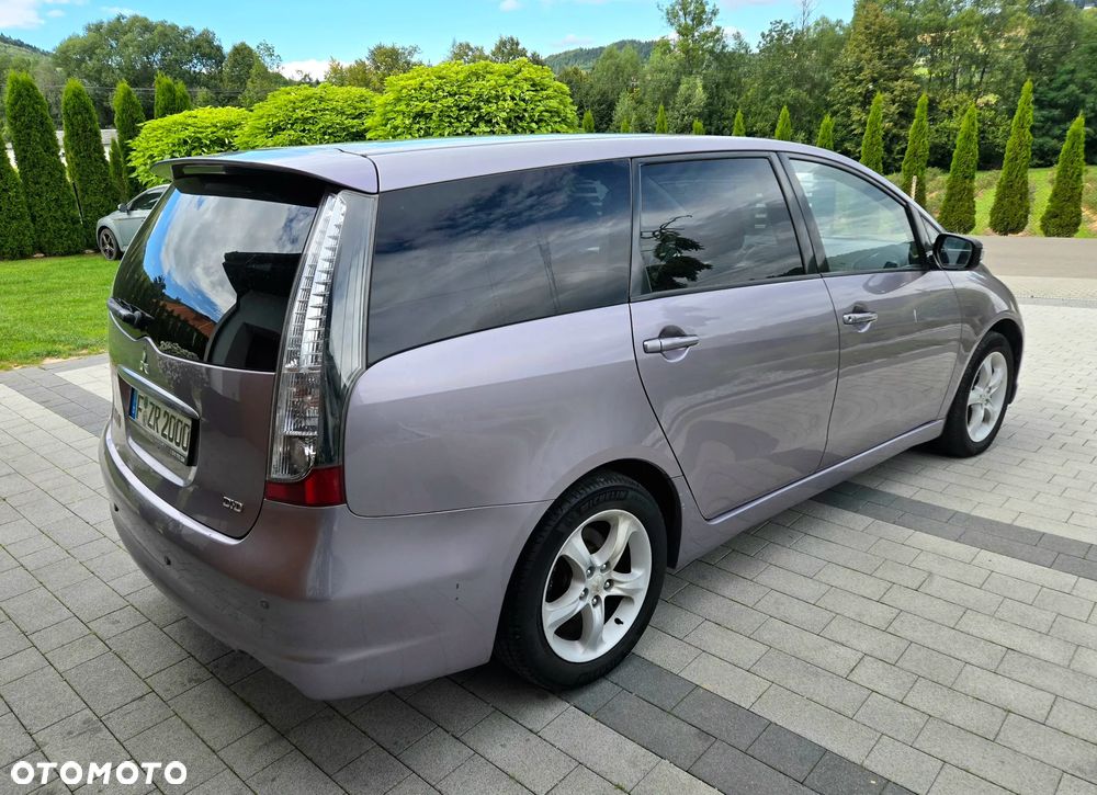Mitsubishi Grandis 2.0 DI-D 6-Sitzer Intense - 4