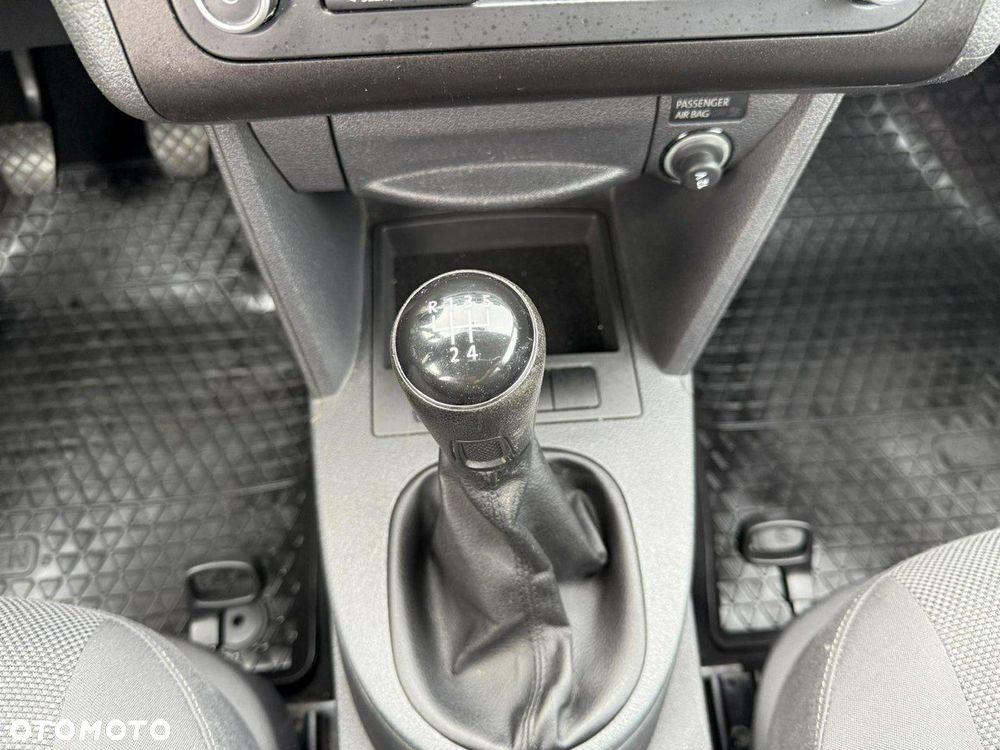 Volkswagen Caddy - 23