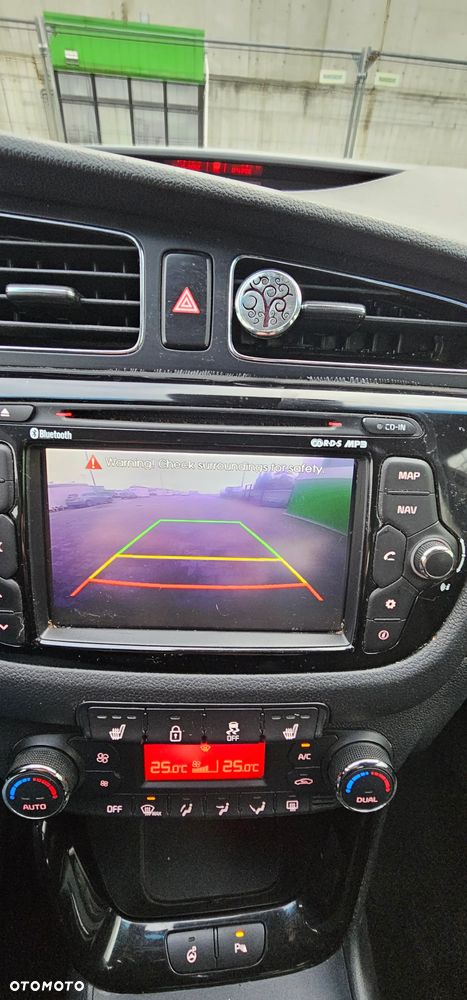 Kia Ceed 1.6 CRDi 128 Platinum Edition - 3