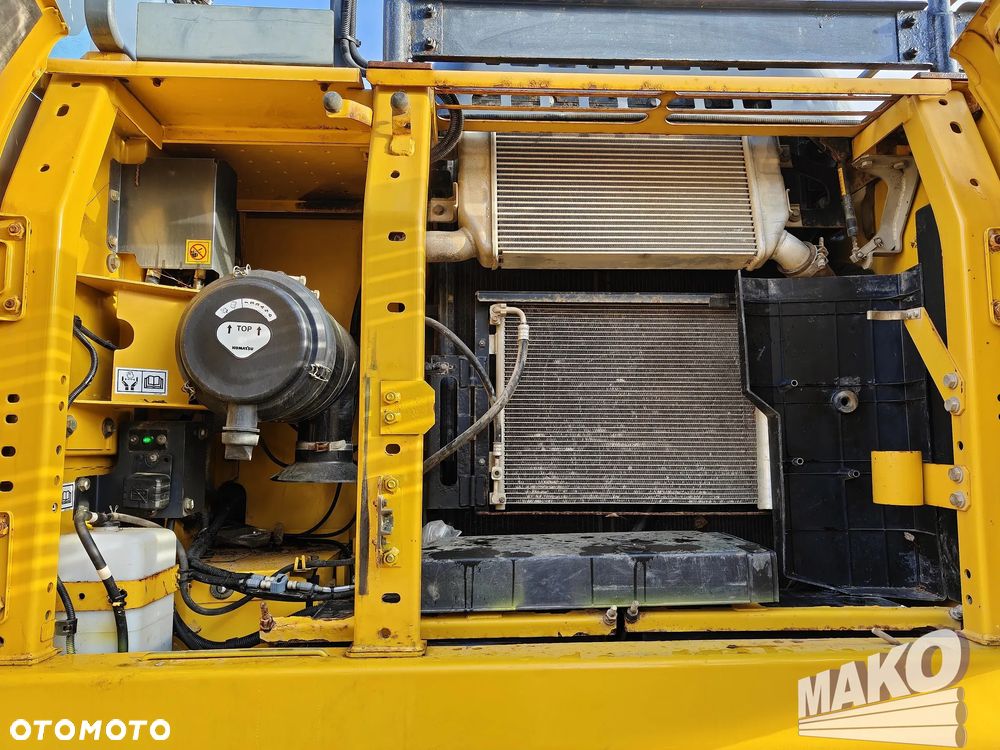 Komatsu PC210 LC-10 - 19